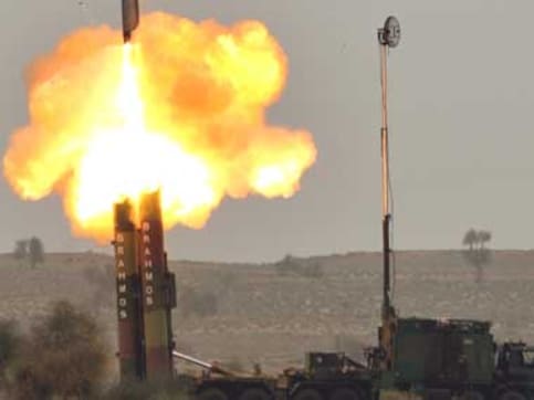 India successfully test-fires BrahMos supersonic cruise missile from Odisha India successfully test-fires BrahMos supersonic cruise missile from Odisha