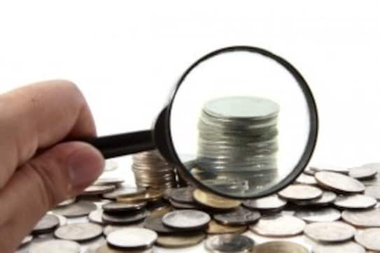 Govt mops up over $5 bn from 'family silver' PSUs in 2015; targets Rs 50,000 cr next year Govt mops up over $5 bn from 'family silver' PSUs in 2015; targets Rs 50,000 cr next year