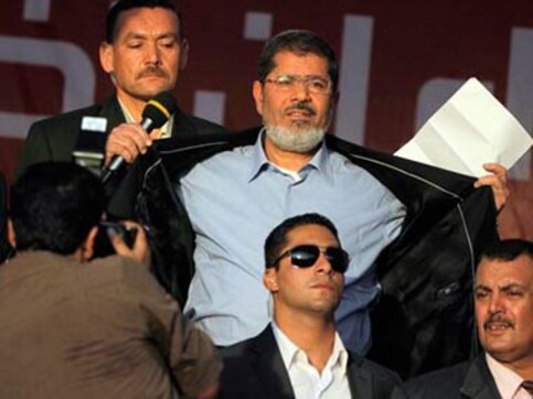 Egypt court resumes Morsi's trial for killing protestors Egypt court resumes Morsi's trial for killing protestors