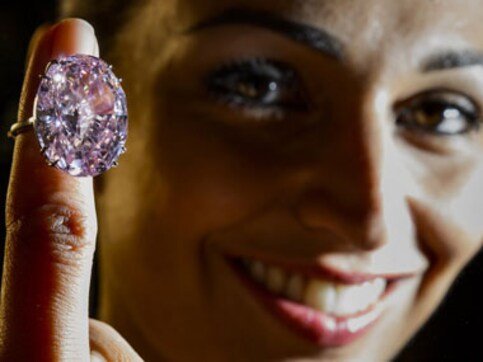 Sotheby's acquires Pink Star diamond worth $72 mn Sotheby's acquires Pink Star diamond worth $72 mn