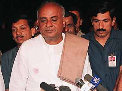 LS polls: Won't minimise importance of AAP, says Deve Gowda