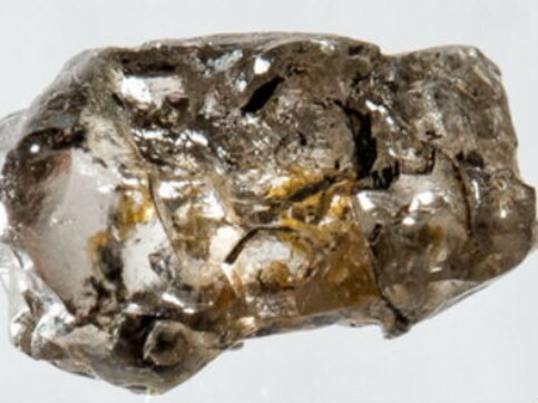 New-found diamond holds clue to vast oceans beneath the earth New-found diamond holds clue to vast oceans beneath the earth