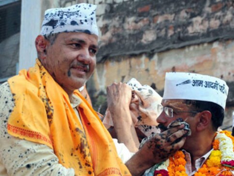 For AAP, donations overflow every time Kejriwal is attacked For AAP, donations overflow every time Kejriwal is attacked