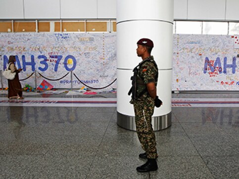 For families of Malaysia's MH370 passengers, end of search fills them with dread For families of Malaysia's MH370 passengers, end of search fills them with dread