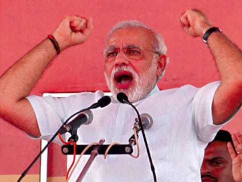 Modi woos women voters, says Cong insensitive to them Modi woos women voters, says Cong insensitive to them