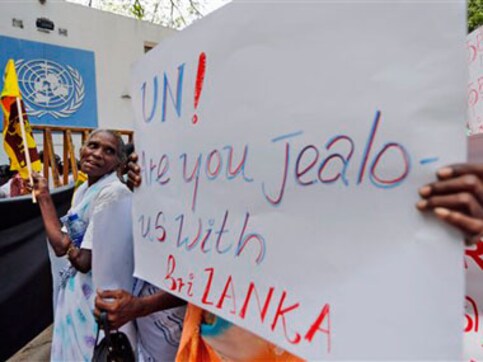 UN approves year-long inquiry into Sri Lanka war crimes UN approves year-long inquiry into Sri Lanka war crimes