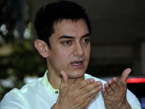 Miffed Aamir Khan writes to EC, says he's not backing any party Miffed Aamir Khan writes to EC, says he's not backing any party