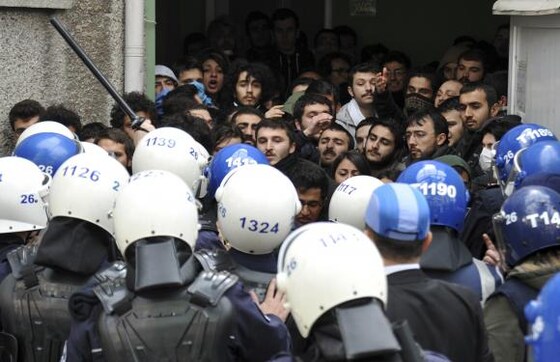Furious reaction, political split after Turkey bans Twitter Furious reaction, political split after Turkey bans Twitter