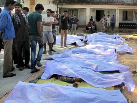 Naxal attack: MP govt promises Rs 10 lakh to victims' kin Naxal attack: MP govt promises Rs 10 lakh to victims' kin