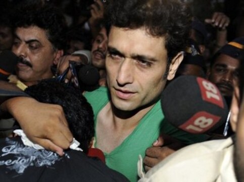 Shiney Ahuja to return to Bollywood with 'Welcome Back' Shiney Ahuja to return to Bollywood with 'Welcome Back'