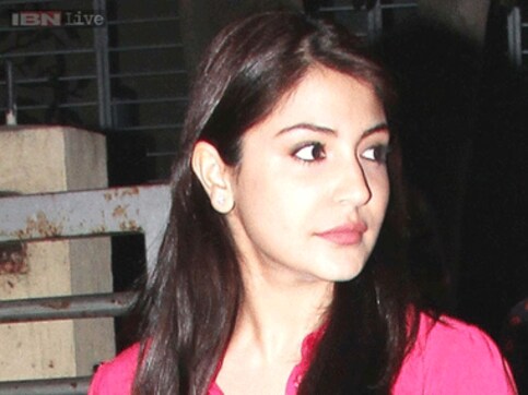 Anushka tweets for a ban on horse-drawn carriages Anushka tweets for a ban on horse-drawn carriages