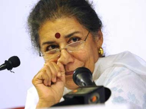 Election 2014: Why Ambika Soni may win despite the 'outsider' tag Election 2014: Why Ambika Soni may win despite the 'outsider' tag