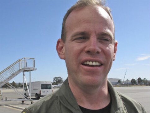 US Navy pilot explains how the daily hunt for MH370 unfolds US Navy pilot explains how the daily hunt for MH370 unfolds