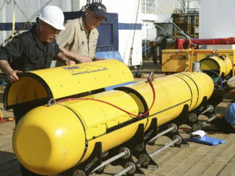 MH370: Robot sub returns to water after first attempt cut short MH370: Robot sub returns to water after first attempt cut short