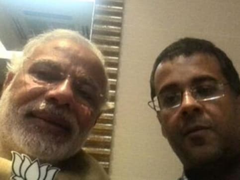 Modi hearts Chetan: India's ultimate bromance goes public on Twitter Modi hearts Chetan: India's ultimate bromance goes public on Twitter