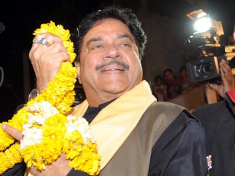 Shatrughan Sinha gets IIFA Lifetime achievement award
