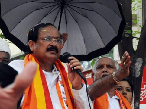 Shocking that Sonia, Rahul have not greeted Modi: Venkaiah Naidu Shocking that Sonia, Rahul have not greeted Modi: Venkaiah Naidu