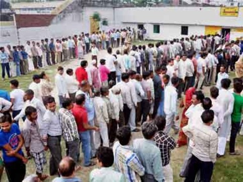 Election 2014: As Congress, BJP spar, issues get lost in MP Election 2014: As Congress, BJP spar, issues get lost in MP