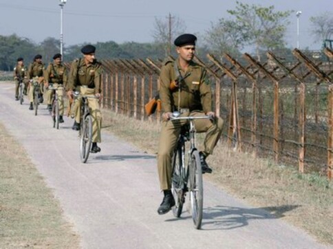 17 people detained in UP for illegal entry into India
