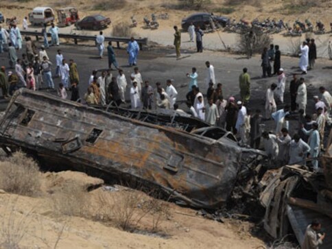 41 killed in Pakistan bus accident