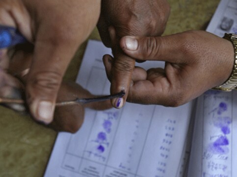 Show your inked finger to avail discounts in Delhi restaurants, salons Show your inked finger to avail discounts in Delhi restaurants, salons