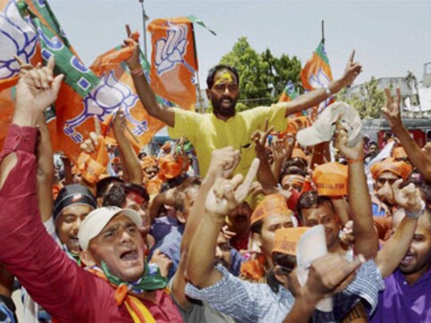 Set to form govt, BJP leaders hold consultations at RSS office Set to form govt, BJP leaders hold consultations at RSS office