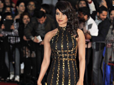 After international debut, Priyanka wants to sing for Bollywood films After international debut, Priyanka wants to sing for Bollywood films