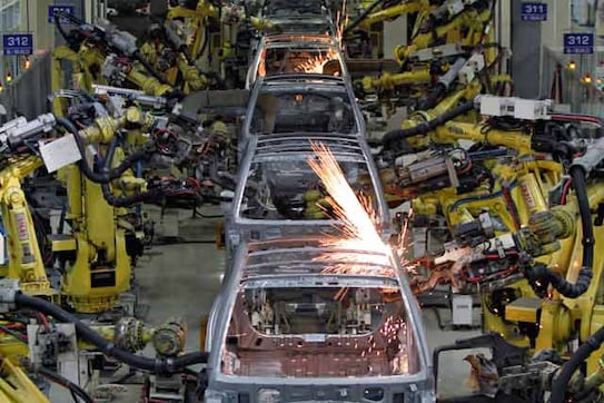 India's services sector activity slips further in January 2022; business confidence hits 6-month low India's services sector activity slips further in January 2022; business confidence hits 6-month low