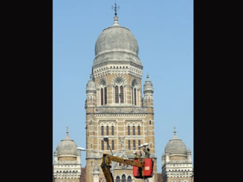 Death of two residents promps BMC to delay Campa Cola demolition Death of two residents promps BMC to delay Campa Cola demolition