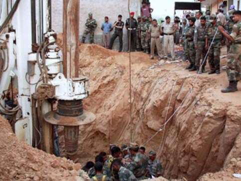 Karnataka borewell accident: Rescue operations to save 6-year-old still on after 24 hours Karnataka borewell accident: Rescue operations to save 6-year-old still on after 24 hours