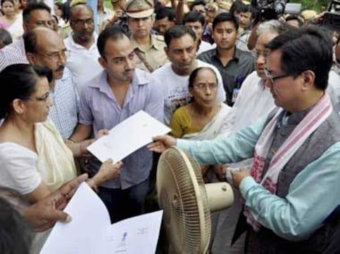 Rijiju reviews law and order situation in Assam with Gogoi Rijiju reviews law and order situation in Assam with Gogoi