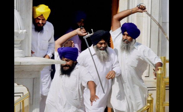 Photos: Clashes inside holy Golden Temple leave Sikhs angry, ashamed Photos: Clashes inside holy Golden Temple leave Sikhs angry, ashamed