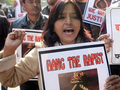 Uttar Pradesh: Woman found hanging from tree, cops arrest 3 Uttar Pradesh: Woman found hanging from tree, cops arrest 3