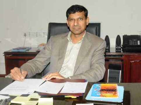 Clear poll result should improve economic prospects: Rajan Clear poll result should improve economic prospects: Rajan
