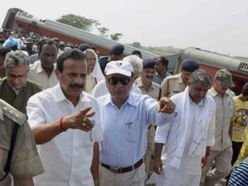 All angles will be considered during probe in derailment: Gowda All angles will be considered during probe in derailment: Gowda