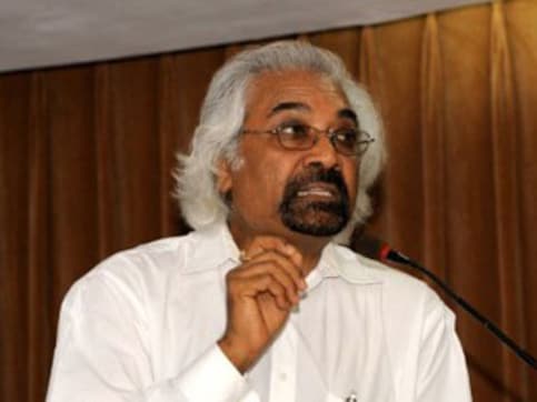 As engineer and 'technical expert', Sam Pitroda says he is 'not satisfied' with use of EVMs; claims he can weed out its problems in a year As engineer and 'technical expert', Sam Pitroda says he is 'not satisfied' with use of EVMs; claims he can weed out its problems in a year