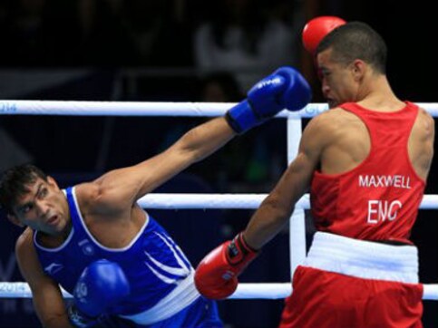 CWG boxing: Sarita wins, Manoj and Sumit knocked out in Glasgow CWG boxing: Sarita wins, Manoj and Sumit knocked out in Glasgow