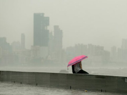 Very heavy rainfall expected in Mumbai in the next 48 hours, says IMD Very heavy rainfall expected in Mumbai in the next 48 hours, says IMD