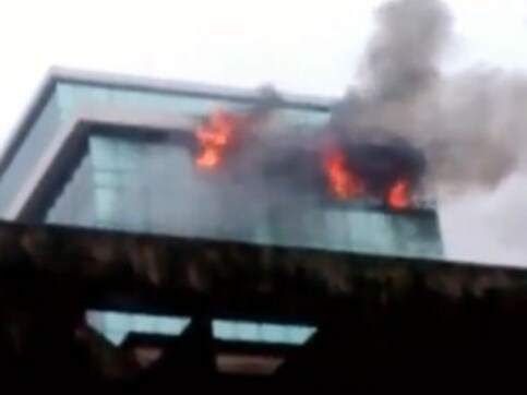 Mumbai building fire kills one fireman, 9 others injured Mumbai building fire kills one fireman, 9 others injured