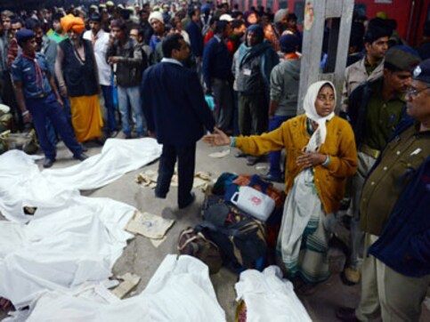 Agra: Two boys, one woman crushed to death by vehicle in road accident Agra: Two boys, one woman crushed to death by vehicle in road accident