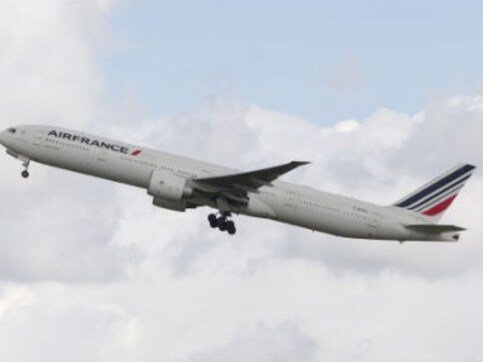Air traffic controllers in France launch 2 day strike, hundreds of flights cancelled Air traffic controllers in France launch 2 day strike, hundreds of flights cancelled
