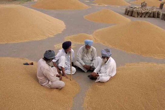 Govt hopes to cut subsidy bill by Rs 23,400 cr; sets up high-level panel for FCI revamp Govt hopes to cut subsidy bill by Rs 23,400 cr; sets up high-level panel for FCI revamp