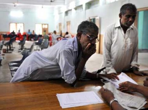 Maha: 11 bureaucrats owe state govt over Rs 44 lakh for overstaying Maha: 11 bureaucrats owe state govt over Rs 44 lakh for overstaying