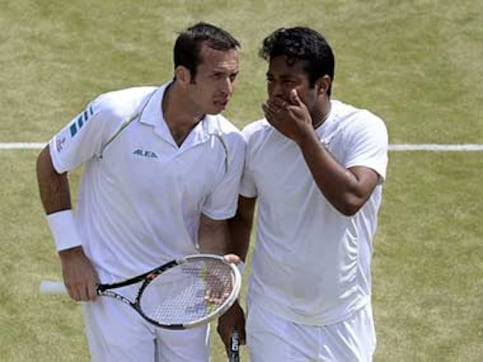 Paes - Stepanek knocked out of Cincinanati Masters event Paes - Stepanek knocked out of Cincinanati Masters event