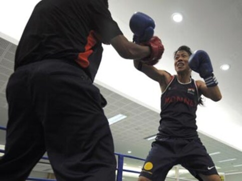 Mary Kom beats Pinki Jangra to qualify for Asian Games Mary Kom beats Pinki Jangra to qualify for Asian Games