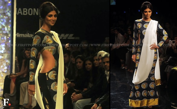 Photos: Shilpa, Sushmita and Jacqueline sizzle as show stoppers at LFW 2014 Photos: Shilpa, Sushmita and Jacqueline sizzle as show stoppers at LFW 2014