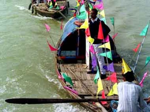 River tragedy: Boat capsizes on Ganga in Varanasi, 18 missing River tragedy: Boat capsizes on Ganga in Varanasi, 18 missing