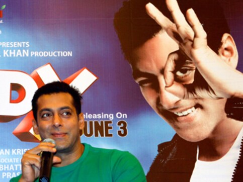 Salman Khan to host Bigg Boss season 8, confirms Colors CEO Salman Khan to host Bigg Boss season 8, confirms Colors CEO