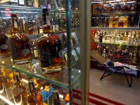 Last drop of wine: Will alcohol ban help Kerala get rid of the tipsy class? Last drop of wine: Will alcohol ban help Kerala get rid of the tipsy class?