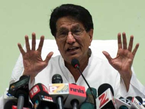 Ajit Singh bungalow row: RLD members call for 'mahapanchayat', roads barricaded Ajit Singh bungalow row: RLD members call for 'mahapanchayat', roads barricaded